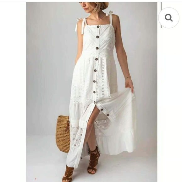 ADELYN RAE Janella Eyelet Lace Maxi Dress In White. Size Small - Picture 2 of 16